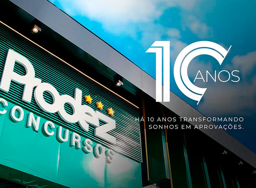 Fachada do Prodez Concursos ao entardecer, comemorando 10 anos